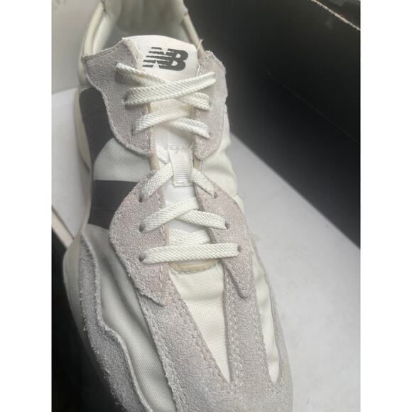 Women's New Balance WS327FE Sea Salt/White/Black Suede Size 9 - Picture 8 of 10